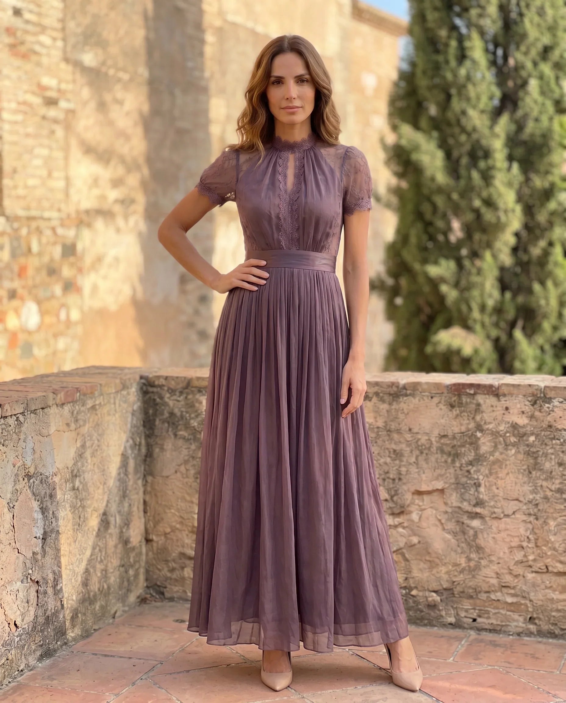 Prairie | Lange paarse chiffonjurk voor dames – Keyhole-halslijn