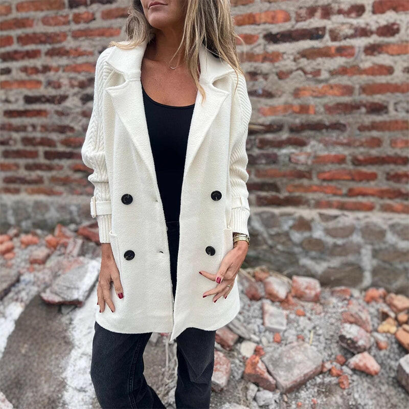 Tahlielle | Damesjas met dubbele knoopsluiting – lang model, mouwen met kabelpatroon