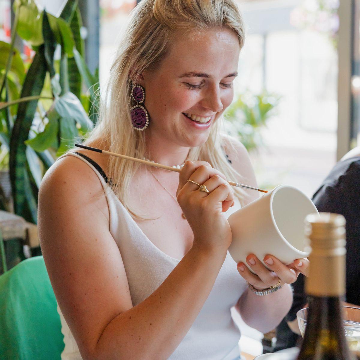Verfpakket voor het schilderen van 4 bloempotten + orchideeën