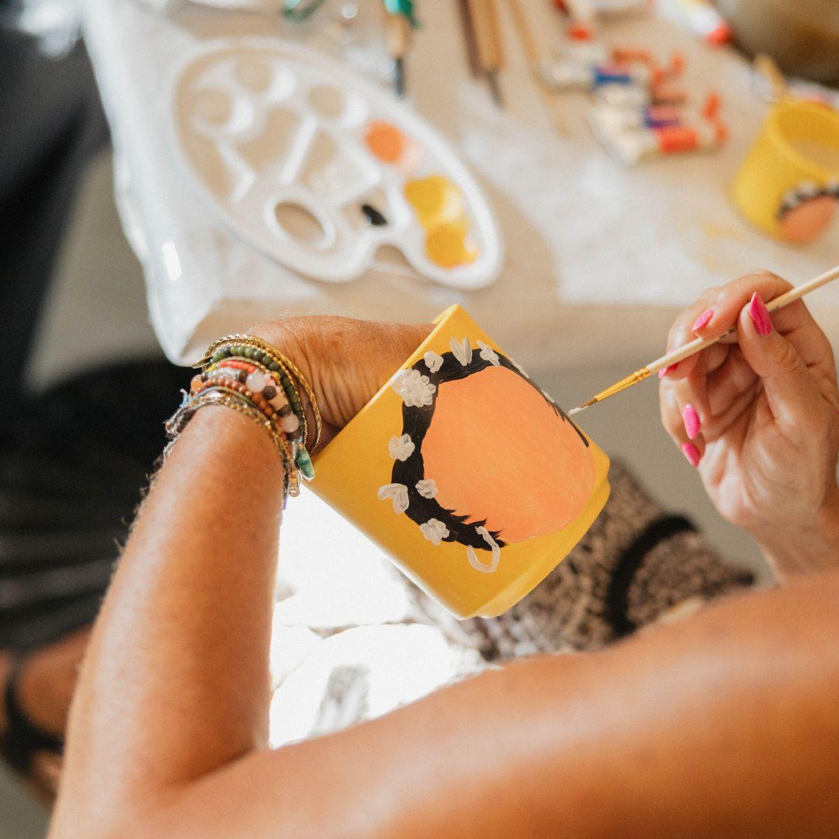 Verfpakket voor het schilderen van 4 bloempotten + orchideeën